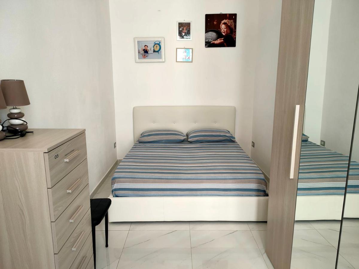 Appartamento Di Fronte Al Porto Turistico Cagliari Luaran gambar