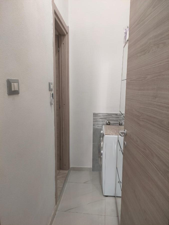 Appartamento Di Fronte Al Porto Turistico Cagliari Luaran gambar
