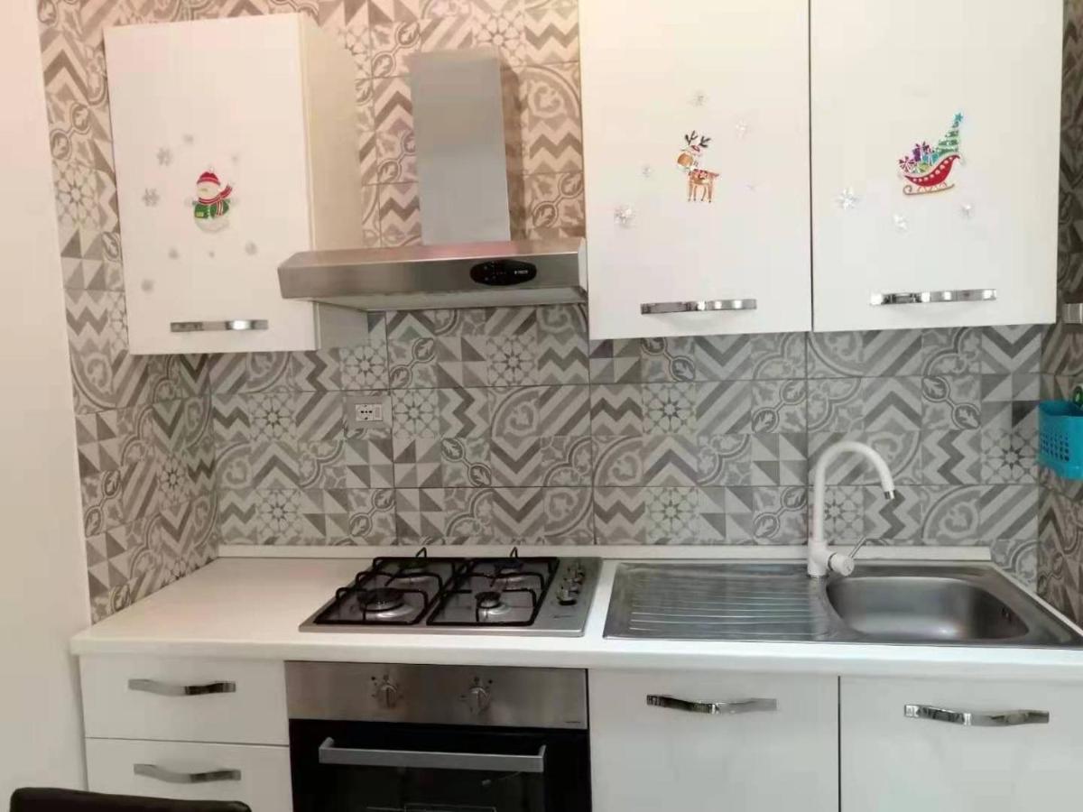 Appartamento Di Fronte Al Porto Turistico Cagliari Luaran gambar